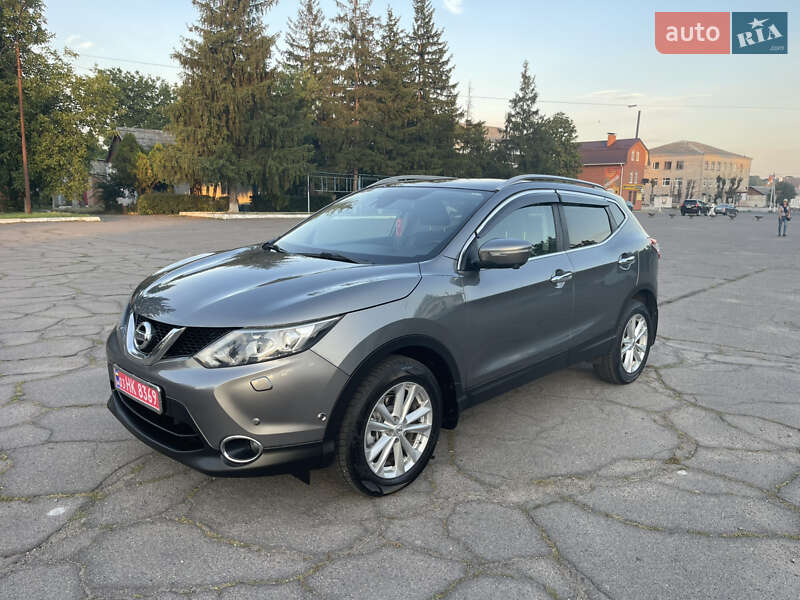 Внедорожник / Кроссовер Nissan Qashqai 2014 в 