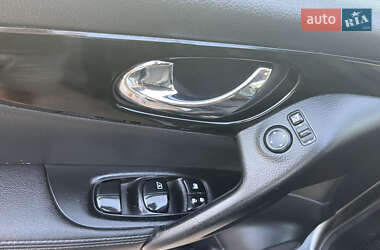 Внедорожник / Кроссовер Nissan Qashqai 2014 в 