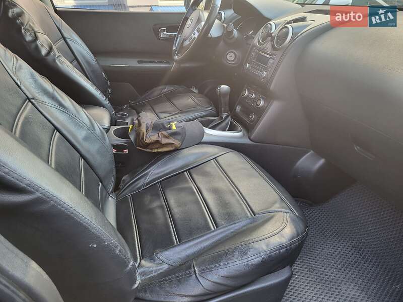Позашляховик / Кросовер Nissan Qashqai 2010 в Черкасах фото 6 Позашляховик / Кросовер Nissan Qashqai 2010 в Черкасах