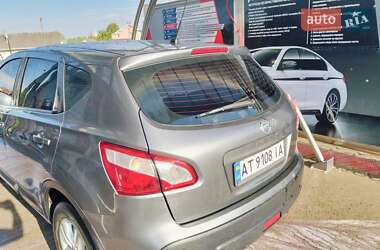 Внедорожник / Кроссовер Nissan Qashqai 2013 в 