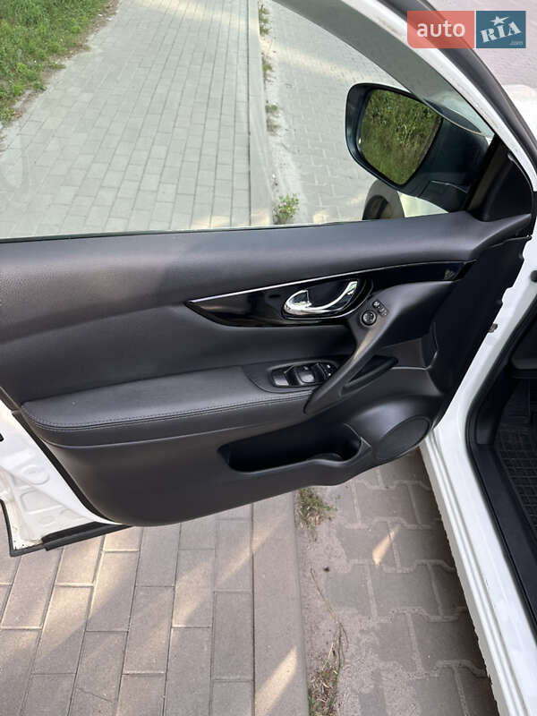 Позашляховик / Кросовер Nissan Qashqai 2015 в Києві