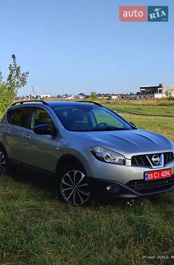 Позашляховик / Кросовер Nissan Qashqai 2013 в Луцьку