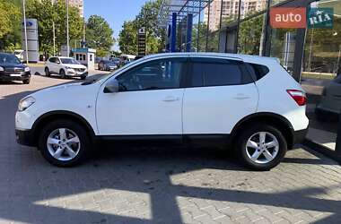 Внедорожник / Кроссовер Nissan Qashqai 2011 в 