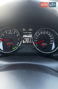 Внедорожник / Кроссовер Nissan Qashqai 2012 в 