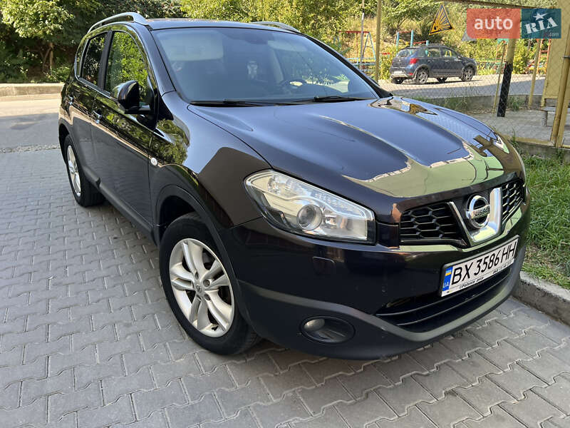 Внедорожник / Кроссовер Nissan Qashqai 2010 в Хмельницком