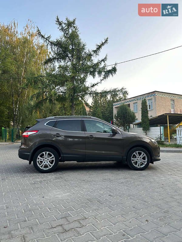 Внедорожник / Кроссовер Nissan Qashqai 2015 в Тернополе фото 9 Внедорожник / Кроссовер Nissan Qashqai 2015 в Тернополе