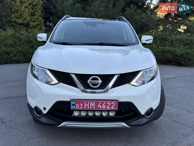 Внедорожник / Кроссовер Nissan Qashqai 2015 в Полтаве