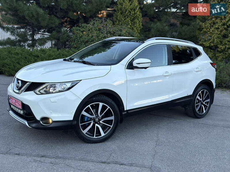 Внедорожник / Кроссовер Nissan Qashqai 2015 в Полтаве