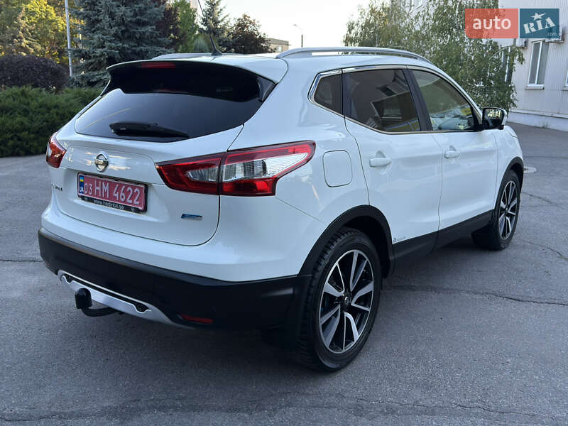 Внедорожник / Кроссовер Nissan Qashqai 2015 в Полтаве