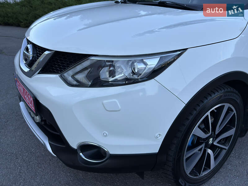 Внедорожник / Кроссовер Nissan Qashqai 2015 в Полтаве