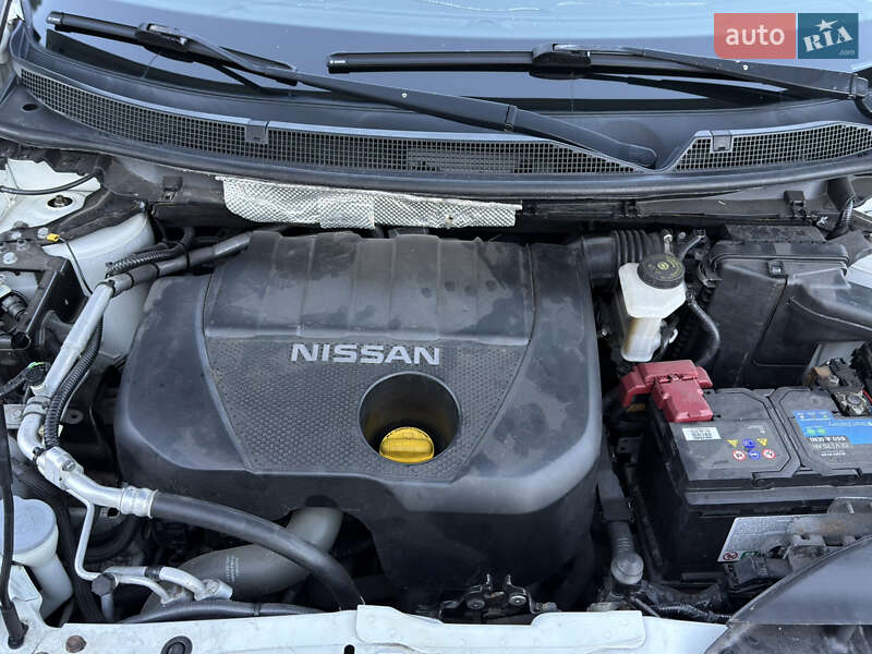 Внедорожник / Кроссовер Nissan Qashqai 2015 в Полтаве