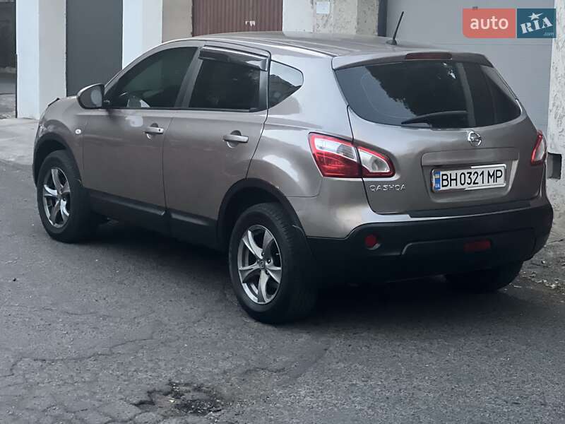 Внедорожник / Кроссовер Nissan Qashqai 2010 в Одессе