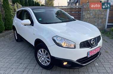 Позашляховик / Кросовер Nissan Qashqai 2013 в Стрию