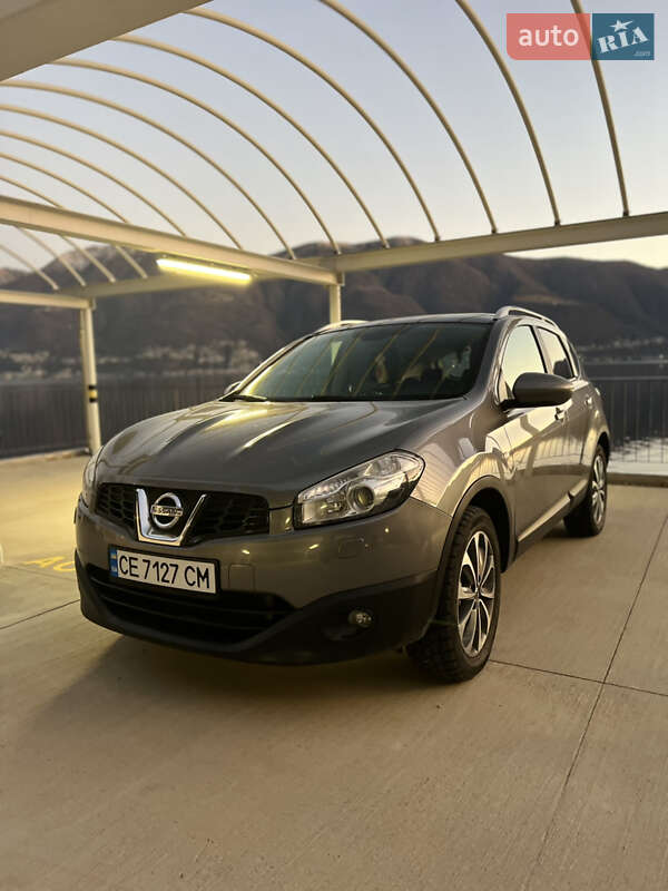 Внедорожник / Кроссовер Nissan Qashqai 2011 в Черновцах