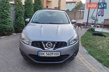 Позашляховик / Кросовер Nissan Qashqai 2011 в Рівному