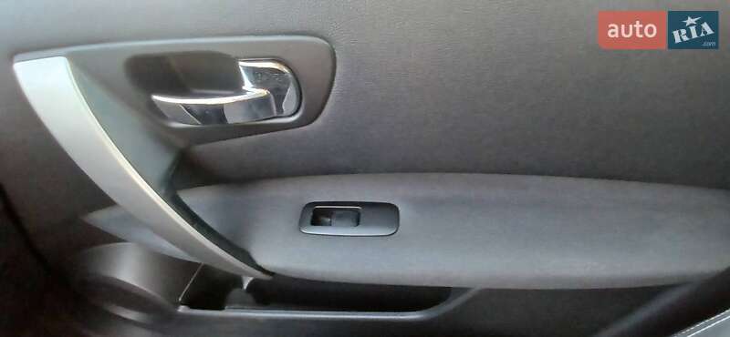 Внедорожник / Кроссовер Nissan Qashqai 2011 в Ровно