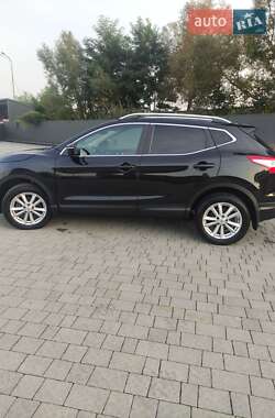 Внедорожник / Кроссовер Nissan Qashqai 2014 в 