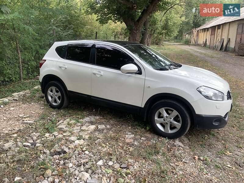 Внедорожник / Кроссовер Nissan Qashqai 2013 в Днепре