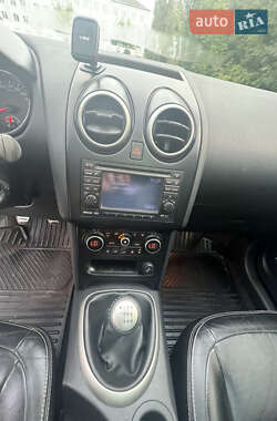 Внедорожник / Кроссовер Nissan Qashqai 2011 в 