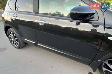 Внедорожник / Кроссовер Nissan Qashqai 2010 в 