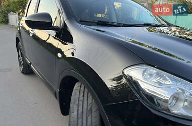 Внедорожник / Кроссовер Nissan Qashqai 2010 в 