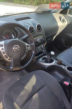 Внедорожник / Кроссовер Nissan Qashqai 2010 в 