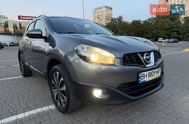 Позашляховик / Кросовер Nissan Qashqai 2011 в Одесі