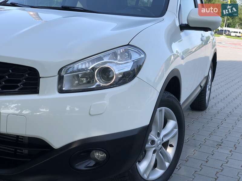 Внедорожник / Кроссовер Nissan Qashqai 2011 в Хмельницком