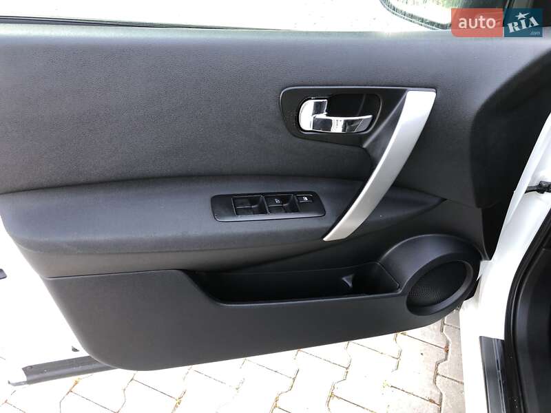 Внедорожник / Кроссовер Nissan Qashqai 2011 в Хмельницком
