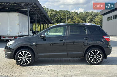 Внедорожник / Кроссовер Nissan Qashqai 2012 в 