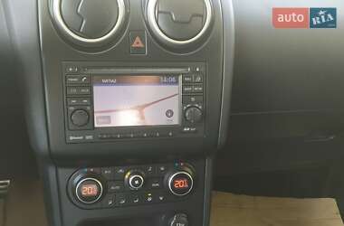 Внедорожник / Кроссовер Nissan Qashqai 2012 в 
