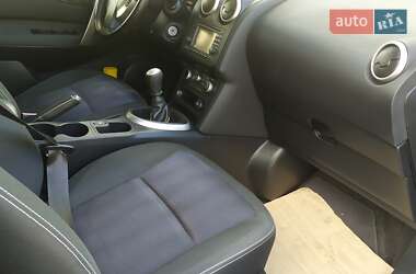 Внедорожник / Кроссовер Nissan Qashqai 2012 в 