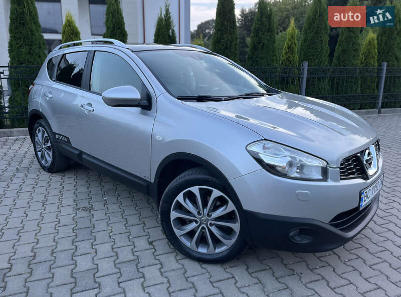 Позашляховик / Кросовер Nissan Qashqai 2010 в Стрию