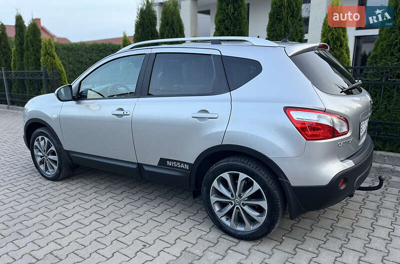 Позашляховик / Кросовер Nissan Qashqai 2010 в Стрию