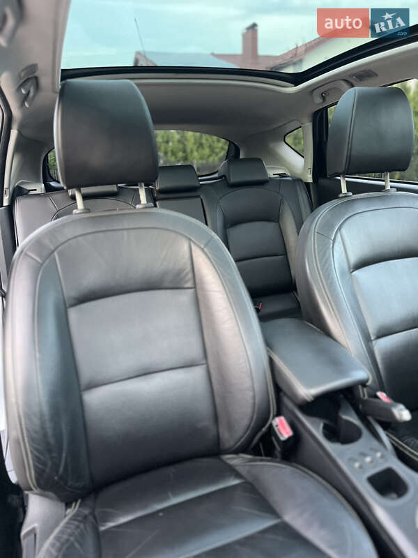 Позашляховик / Кросовер Nissan Qashqai 2010 в Стрию