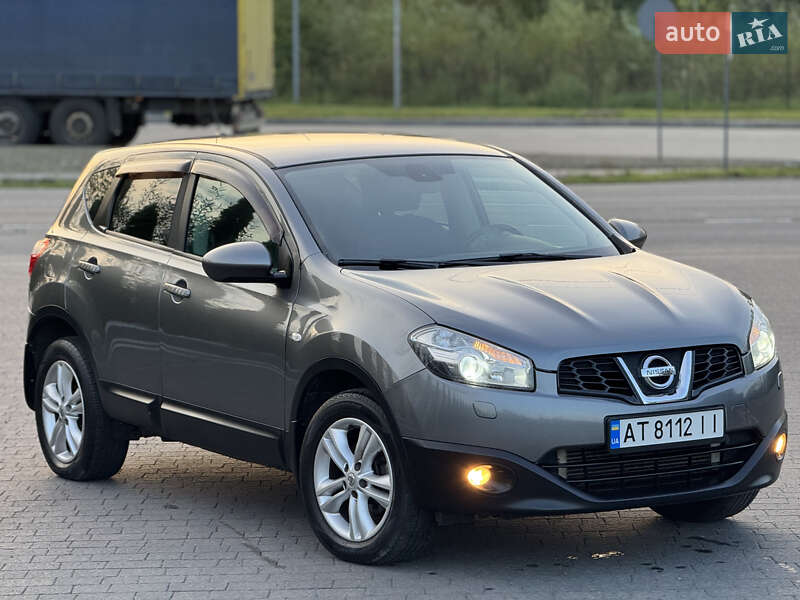 Позашляховик / Кросовер Nissan Qashqai 2011 в Надвірній