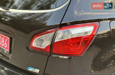 Внедорожник / Кроссовер Nissan Qashqai 2010 в 