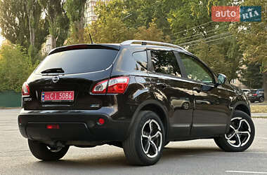 Внедорожник / Кроссовер Nissan Qashqai 2010 в 