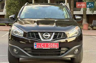 Внедорожник / Кроссовер Nissan Qashqai 2010 в 