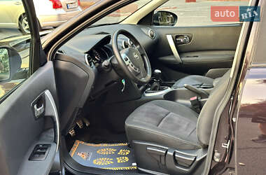Внедорожник / Кроссовер Nissan Qashqai 2010 в 