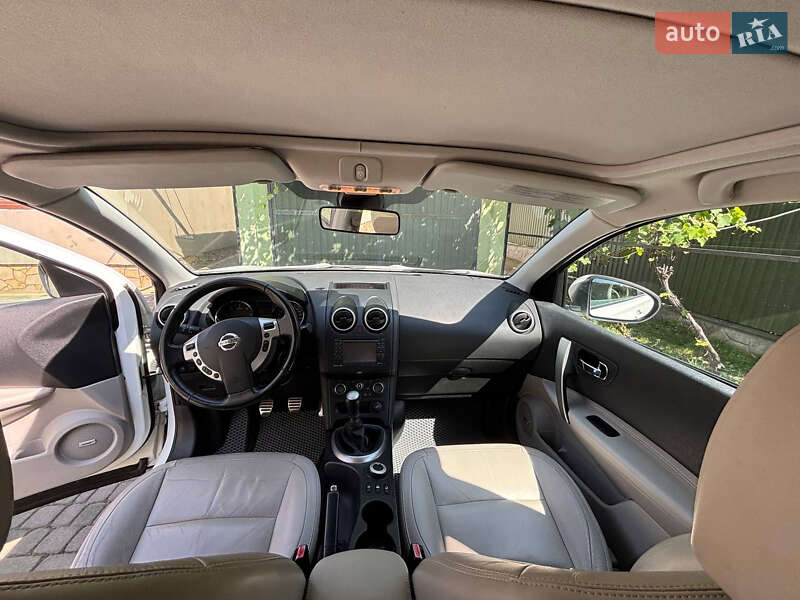 Позашляховик / Кросовер Nissan Qashqai 2012 в Чернівцях фото 13 Позашляховик / Кросовер Nissan Qashqai 2012 в Чернівцях