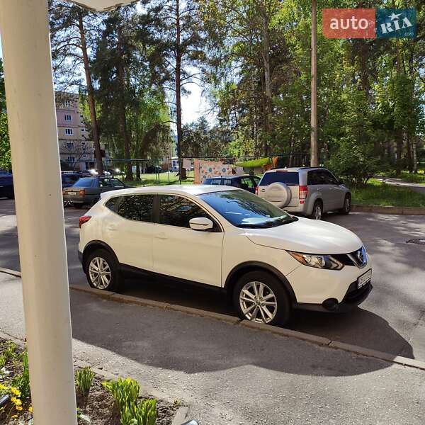 Внедорожник / Кроссовер Nissan Qashqai 2017 в 