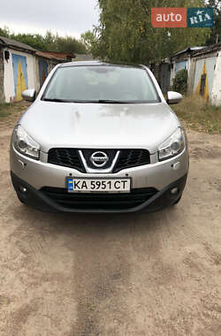 Внедорожник / Кроссовер Nissan Qashqai 2010 в Коростене