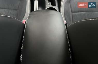 Внедорожник / Кроссовер Nissan Qashqai 2013 в 