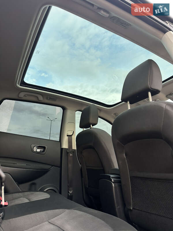 Внедорожник / Кроссовер Nissan Qashqai 2010 в Черновцах