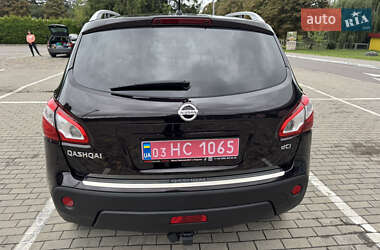 Внедорожник / Кроссовер Nissan Qashqai 2012 в 