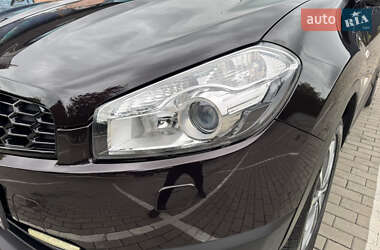 Внедорожник / Кроссовер Nissan Qashqai 2012 в 