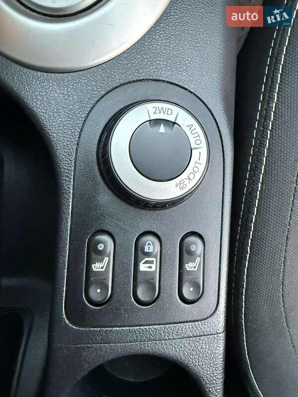 Внедорожник / Кроссовер Nissan Qashqai 2012 в Решетиловке