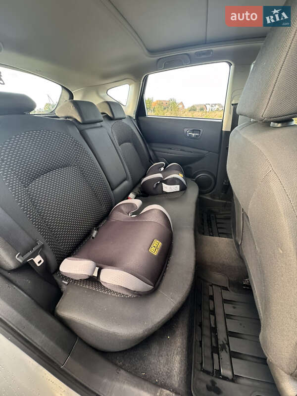 Позашляховик / Кросовер Nissan Qashqai 2008 в Стрию