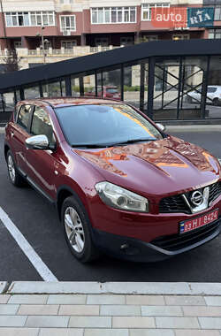 Позашляховик / Кросовер Nissan Qashqai 2010 в Умані